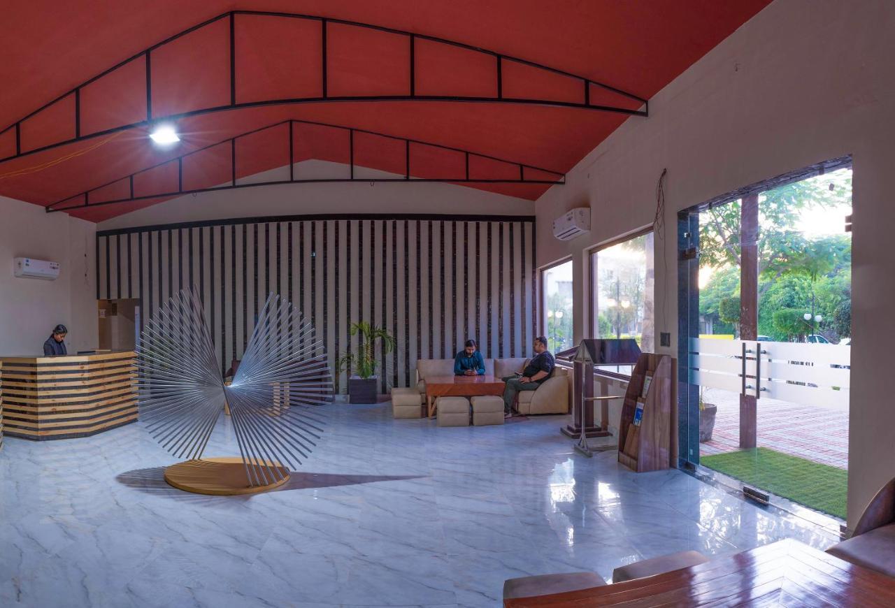 The Tattwaa Corbett Spa And Resort Rāmnagar Buitenkant foto
