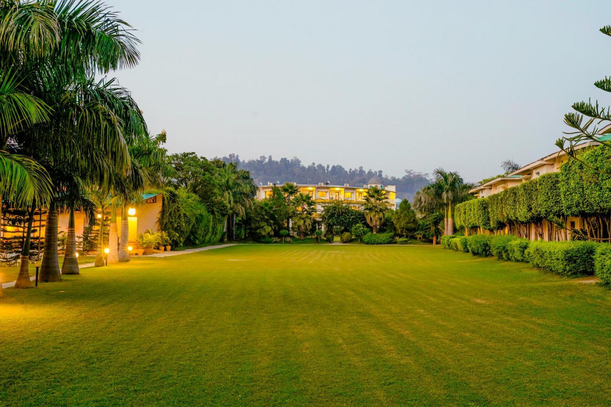 The Tattwaa Corbett Spa And Resort Rāmnagar Buitenkant foto